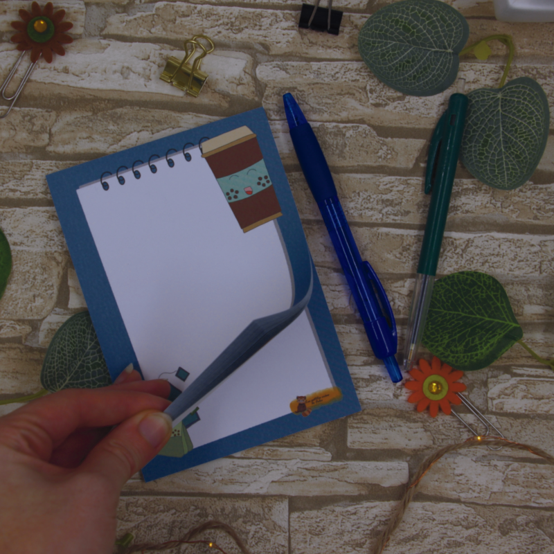 Joli bloc-notes illustré par Le temps d'un thé ! Ce sont des formats A6. De plus, ils sont totalement fait à la main dans mon atelier !