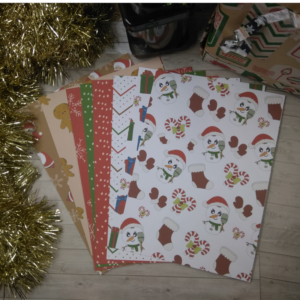 Lot de 8 papiers A5 recto à motifs imprimés sur le thème de noël.