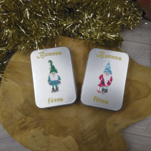 Une idée de cadeau noël qui ravira les plus gourmands avec cette petit boite à caramel. Le cadeau parfait à déguster en famille lorsque l’hiver pointe le bout de son nez.